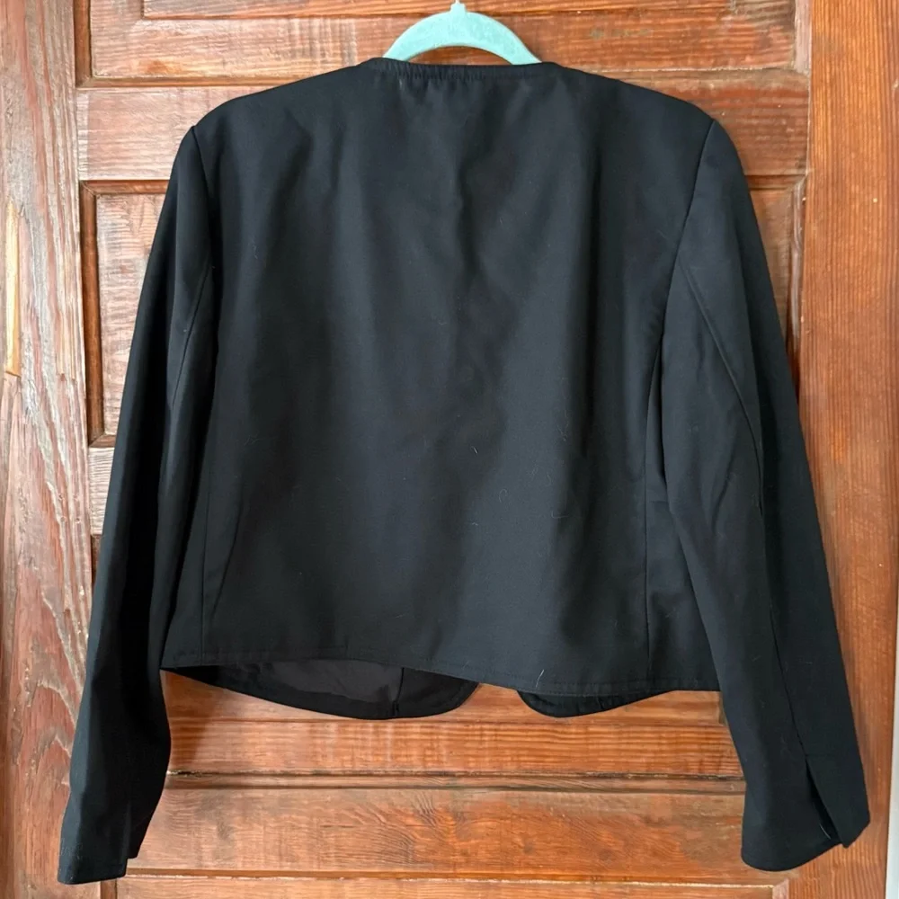 H&M Black Cropped Jacket with Gold Snap Buttons Sz L - Picture 7 of 7